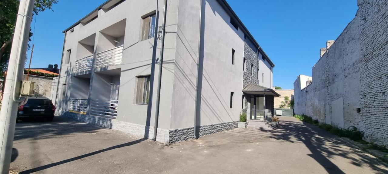 Jolie Art Apartment Braila Ngoại thất bức ảnh
