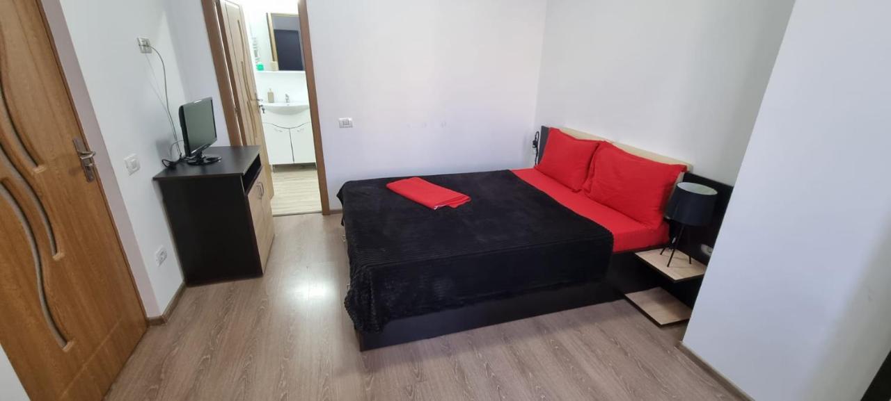 Jolie Art Apartment Braila Ngoại thất bức ảnh