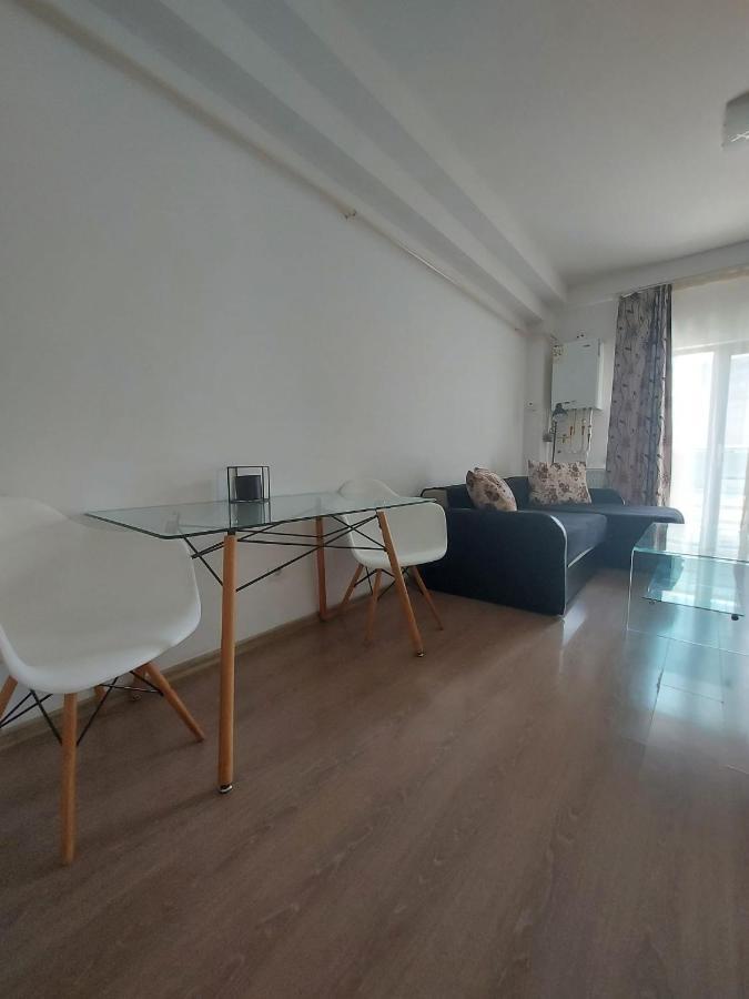 Jolie Art Apartment Braila Ngoại thất bức ảnh
