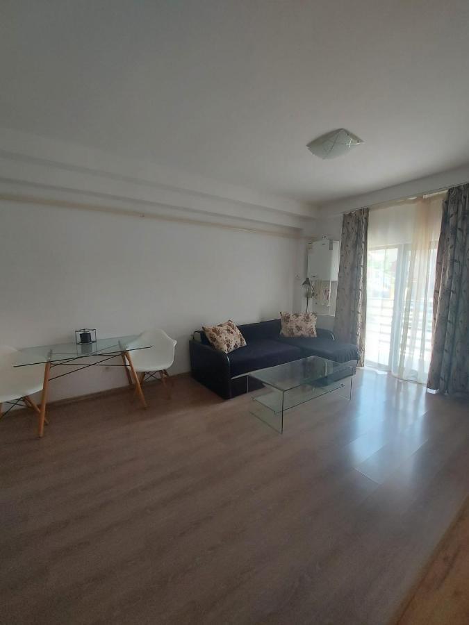 Jolie Art Apartment Braila Ngoại thất bức ảnh